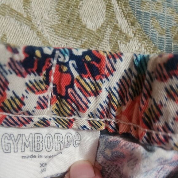 Girl's 4-5 Years Lot of 8 Pieces 2 Skirts, 2 T-shirts, 2 Shirts ,Pants, Hat - Picture 3 of 16